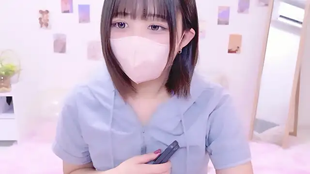 Snapshot of Hinata_Sun chatting on December 2, 2025, 1:05 pm Hinata Sun online show from December 2, 2025, 1:05 pm