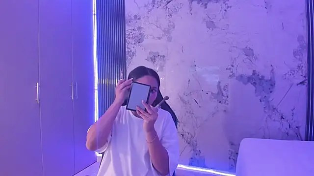 Snapshot of Laly_Cherry_ chatting on September 9, 2025, 12:15 pm Laly Cherry online show from September 9, 2025, 12:15 pm