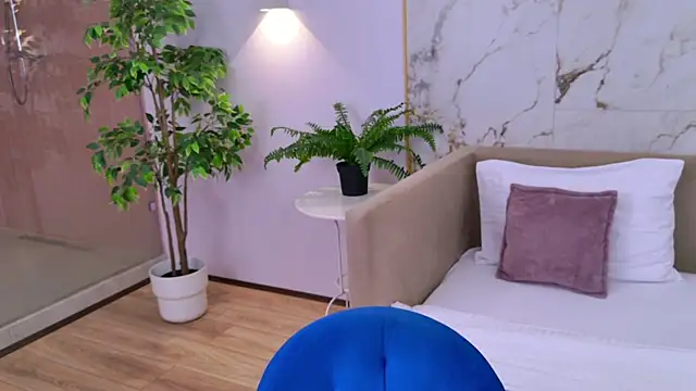 Snapshot of AmadaReine chatting on November 23, 2025, 4:07 pm AmadaReine online show from November 23, 2025, 4:07 pm