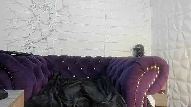 Snapshot of Alisha_Evans_Rs chatting on October 23, 2025, 4:28 pm Alisha Evans Rs online show from October 23, 2025, 4:28 pm