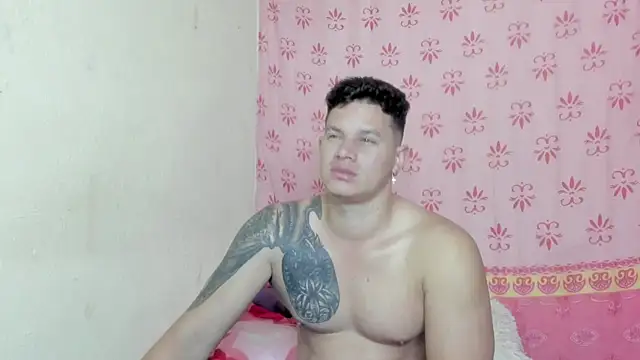 Snapshot of EclipseandFlame chatting on November 5, 2025, 2:28 pm EclipseandFlame online show from November 5, 2025, 2:28 pm