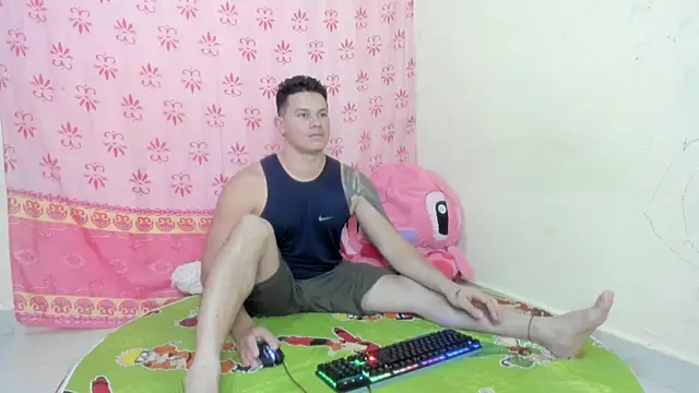 Snapshot of EclipseandFlame chatting on November 10, 2025, 2:38 pm EclipseandFlame online show from November 10, 2025, 2:38 pm