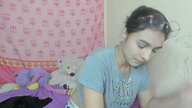 Snapshot of EclipseandFlame chatting on November 28, 2025, 2:09 pm EclipseandFlame online show from November 28, 2025, 2:09 pm