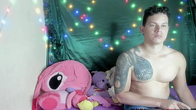 Snapshot of EclipseandFlame chatting on December 2, 2025, 3:07 pm EclipseandFlame online show from December 2, 2025, 3:07 pm