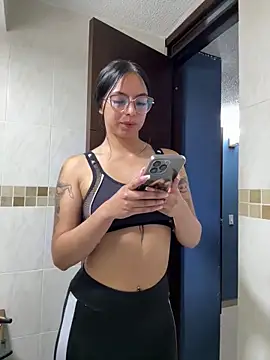 Clawd hot online show from November 20, 2025, 1:28 am