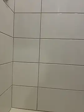 Cumonmme online show from December 17, 2025, 1:55 am