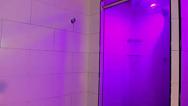 Ana sophia  online show from December 16, 2025, 11:26 am