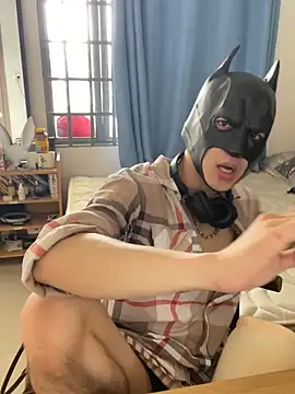 anhkiet huang online show from November 21, 2025, 4:33 am