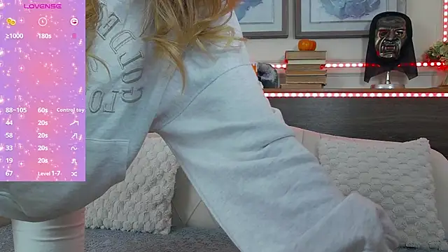 MuseDollX online show from October 29, 2025, 7:59 pm