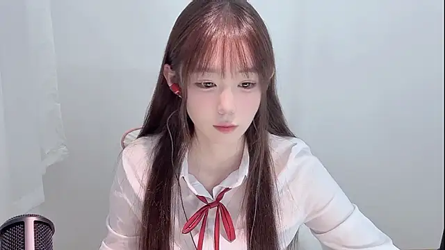 Snapshot of Xiao-runbao chatting on October 22, 2025, 1:44 pm Xiao-runbao online show from October 22, 2025, 1:44 pm