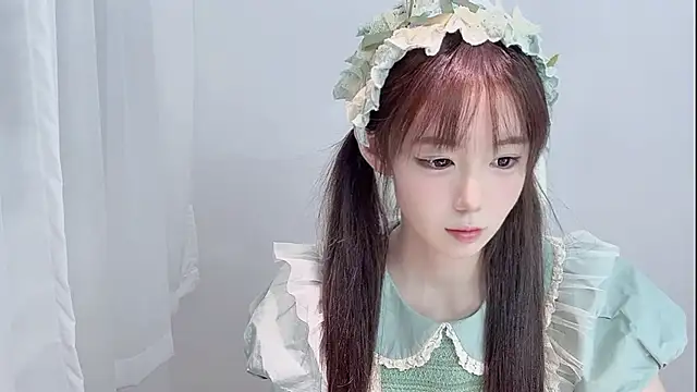 Snapshot of Xiao-runbao chatting on October 25, 2025, 2:24 pm Xiao-runbao online show from October 25, 2025, 2:24 pm