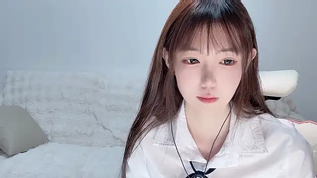 Snapshot of Xiao-runbao chatting on November 12, 2025, 3:01 pm Xiao-runbao online show from November 12, 2025, 3:01 pm