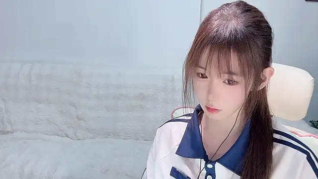 Snapshot of Xiao-runbao chatting on November 16, 2025, 12:22 pm Xiao-runbao online show from November 16, 2025, 12:22 pm