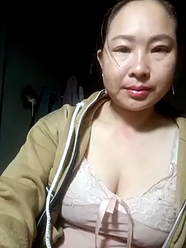 suki-lady online show from November 17, 2025, 4:18 am