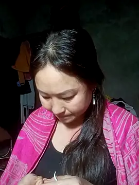 suki-lady online show from November 25, 2025, 6:57 am