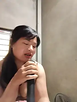 kute-00 online show from November 22, 2025, 3:05 am