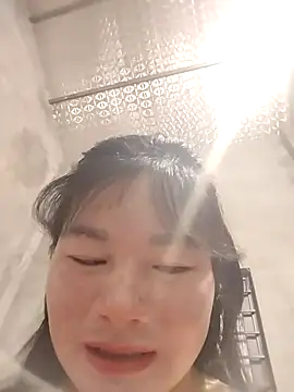 kute-00 online show from December 3, 2025, 1:31 pm