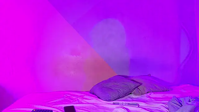 Snapshot of Laura_and_Kevin chatting on October 2, 2025, 2:57 pm Laura and Kevin online show from October 2, 2025, 2:57 pm