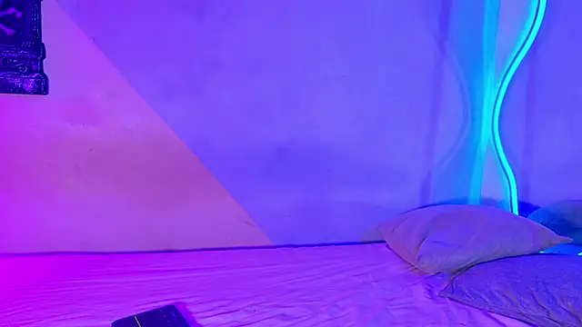 Snapshot of Laura_and_Kevin chatting on October 3, 2025, 2:36 pm Laura and Kevin online show from October 3, 2025, 2:36 pm