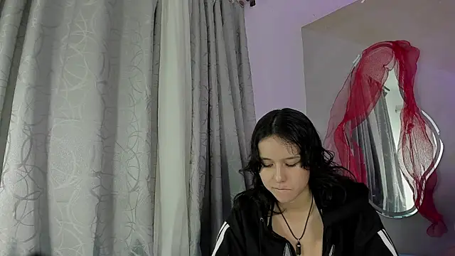 Snapshot of Laura_and_Kevin chatting on November 29, 2025, 10:57 pm Laura and Kevin online show from November 29, 2025, 10:57 pm