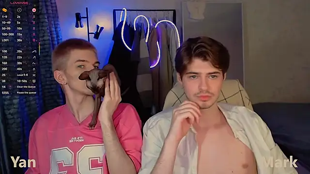 itsyanbb online show from December 14, 2025, 4:51 am