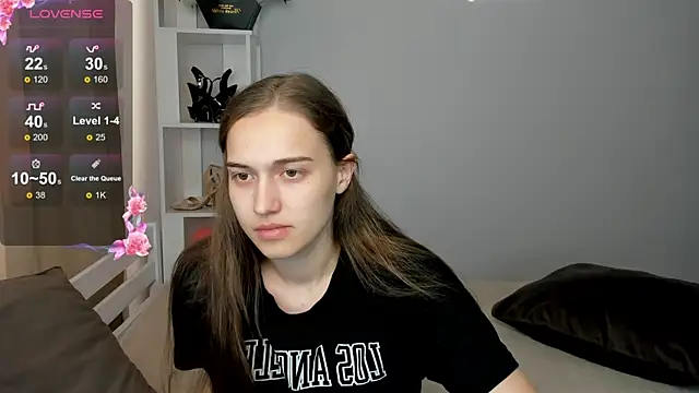 Alisa  Kelly online show from September 9, 2025, 1:05 am