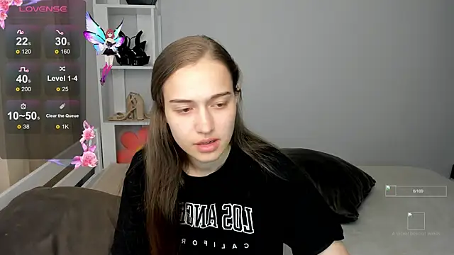 Alisa  Kelly online show from September 10, 2025, 12:32 am