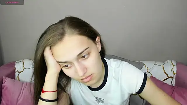 Alisa  Kelly online show from October 6, 2025, 12:52 am