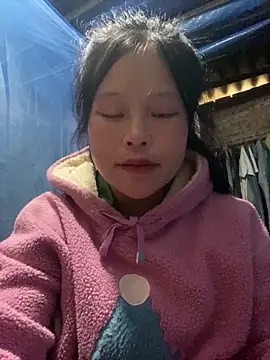 Snapshot of O_o_UwU_o_O chatting on November 4, 2025, 2:21 am O o UwU o O online show from November 4, 2025, 2:21 am