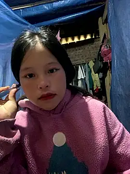 Snapshot of O_o_UwU_o_O chatting on November 8, 2025, 2:34 am O o UwU o O online show from November 8, 2025, 2:34 am