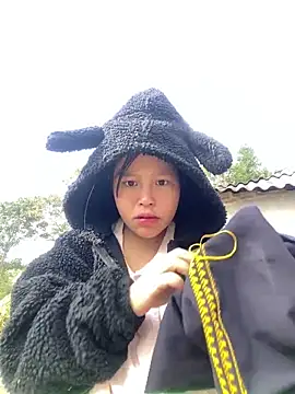 Snapshot of O_o_UwU_o_O chatting on November 16, 2025, 2:28 am O o UwU o O online show from November 16, 2025, 2:28 am