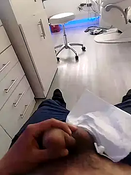 Blackllg online show from November 11, 2025, 7:03 pm