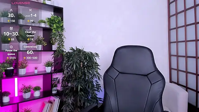 O1d Lady online show from November 14, 2025, 8:46 am