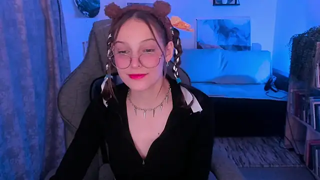 Snapshot of JenniferKiim chatting on November 25, 2025, 11:21 am JenniferKiim online show from November 25, 2025, 11:21 am