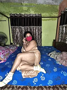 Snapshot of Smile-quien chatting on November 15, 2025, 2:24 pm Smile-quien online show from November 15, 2025, 2:24 pm