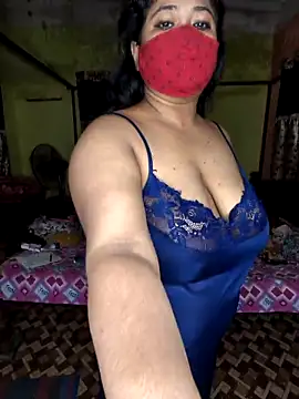 Snapshot of Smile-quien chatting on November 30, 2025, 10:19 am Smile-quien online show from November 30, 2025, 10:19 am