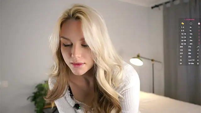 CherieSprinzl online show from October 27, 2025, 6:06 am