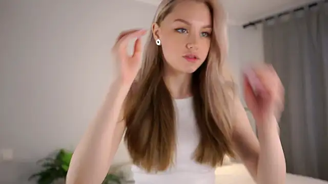 CherieSprinzl online show from November 2, 2025, 6:49 am