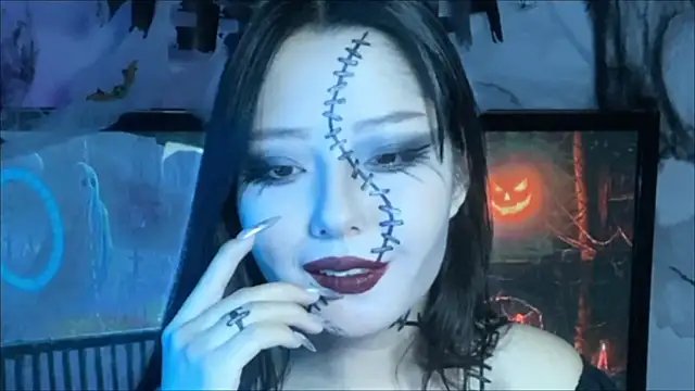 Snapshot of WonderMira chatting on October 26, 2025, 1:39 pm WonderMira online show from October 26, 2025, 1:39 pm