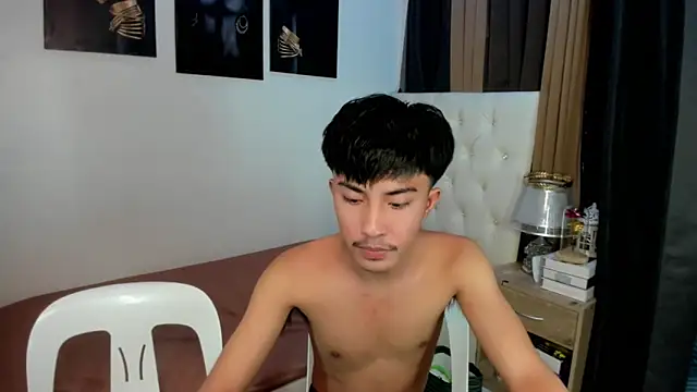 Snapshot of xxxhugecocktwinkxxx chatting on November 27, 2025, 4:20 pm xxxhugecocktwinkxxx online show from November 27, 2025, 4:20 pm