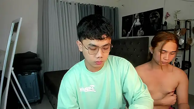 mightyhotcock online show from October 5, 2025, 4:38 pm