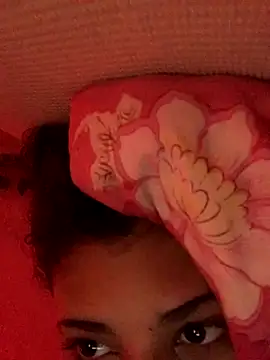 luluzinhax online show from September 25, 2025, 1:59 pm