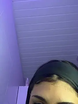 luluzinhax online show from September 28, 2025, 3:01 am