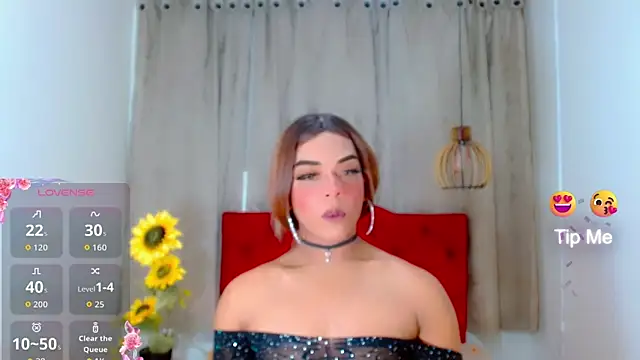 Snapshot of Cristal_Villael chatting on November 3, 2025, 6:14 am Cristal Villael online show from November 3, 2025, 6:14 am