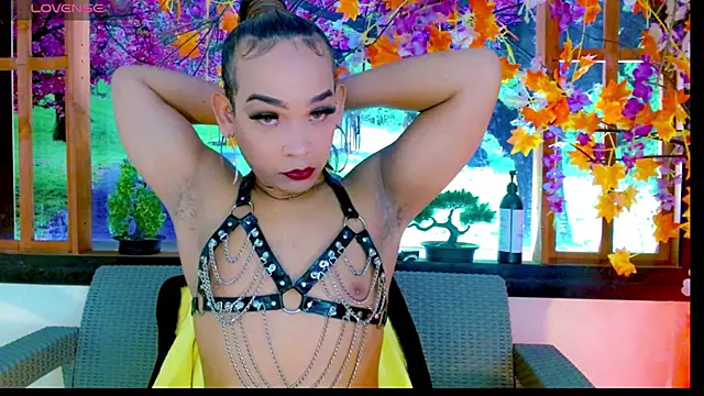 Snapshot of Cristal_Villael chatting on November 5, 2025, 3:06 am Cristal Villael online show from November 5, 2025, 3:06 am