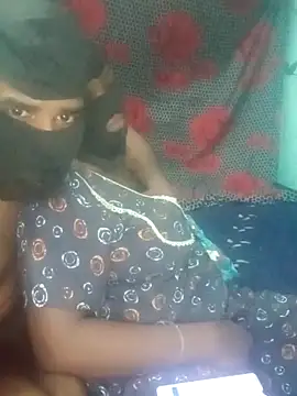 Snapshot of telugucouplee22 chatting on September 9, 2025, 5:23 pm telugucouplee22 online show from September 9, 2025, 5:23 pm