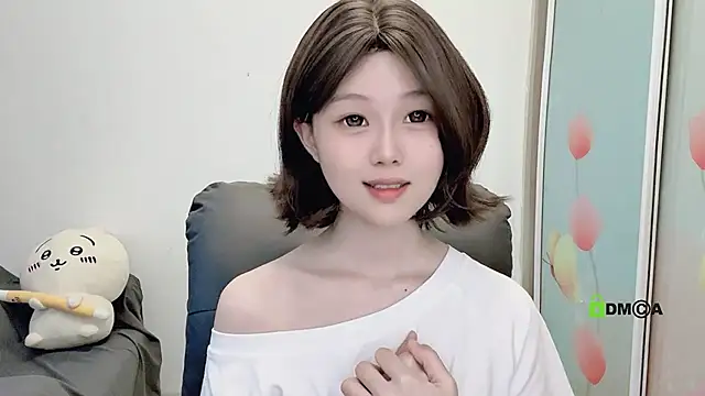 Snapshot of gummy-candy chatting on October 11, 2025, 1:05 am gummy-candy online show from October 11, 2025, 1:05 am