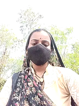 Snapshot of Pinki_yadavni chatting on November 10, 2025, 8:35 am Pinki yadavni online show from November 10, 2025, 8:35 am