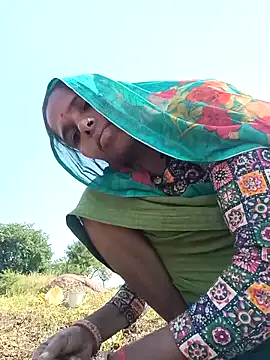 Snapshot of Hot-honi chatting on October 12, 2025, 3:49 am Hot-honi online show from October 12, 2025, 3:49 am