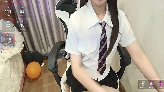 Snapshot of Bae_Gigii chatting on November 9, 2025, 12:53 am Bae Gigii online show from November 9, 2025, 12:53 am